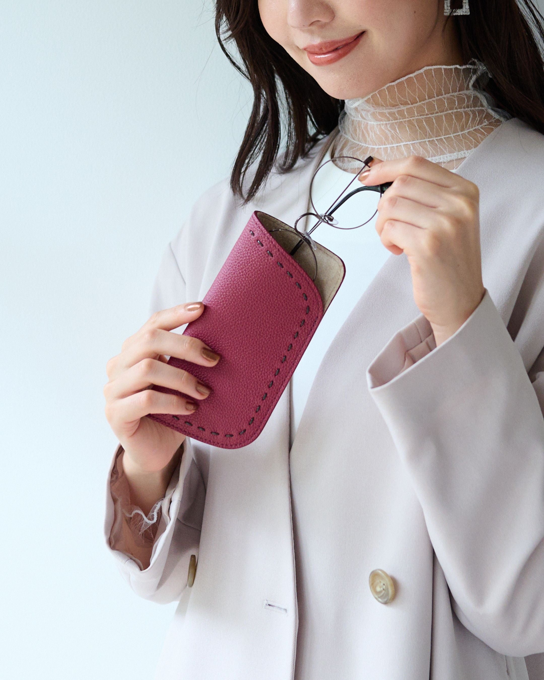 眼鏡ケース”KARIN”の魅力 ｜日本製の本革バッグ・財布
