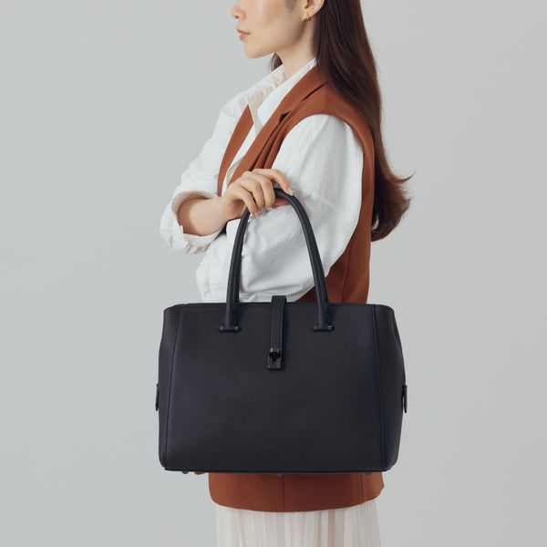 MARGARET_journal_600x600_crop_