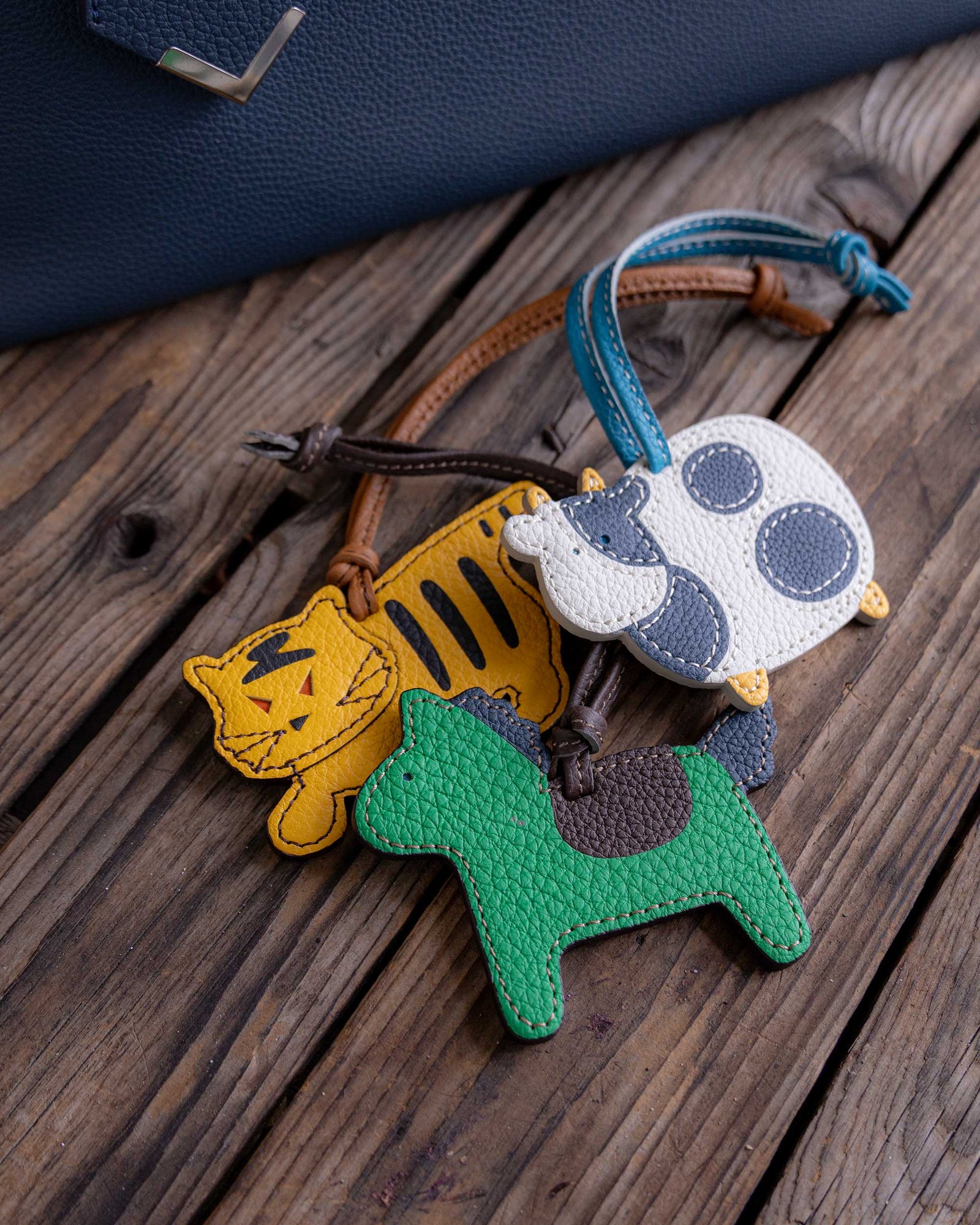 TAUREAU [WHITE] ｜日本製の本革バッグ・財布｜NAGATANI（ナガタニ