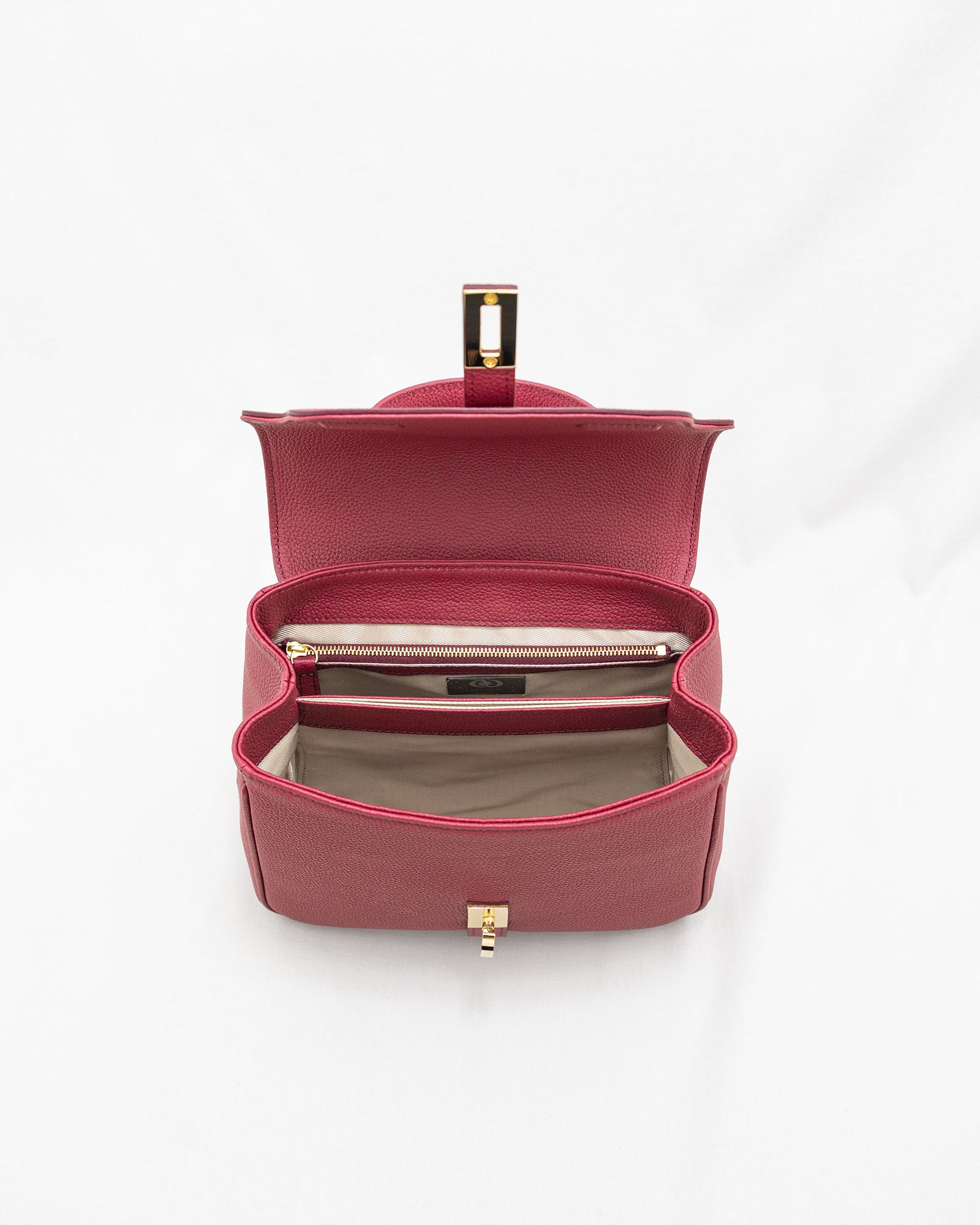 miriam_2000x2500_maroon_7_1600