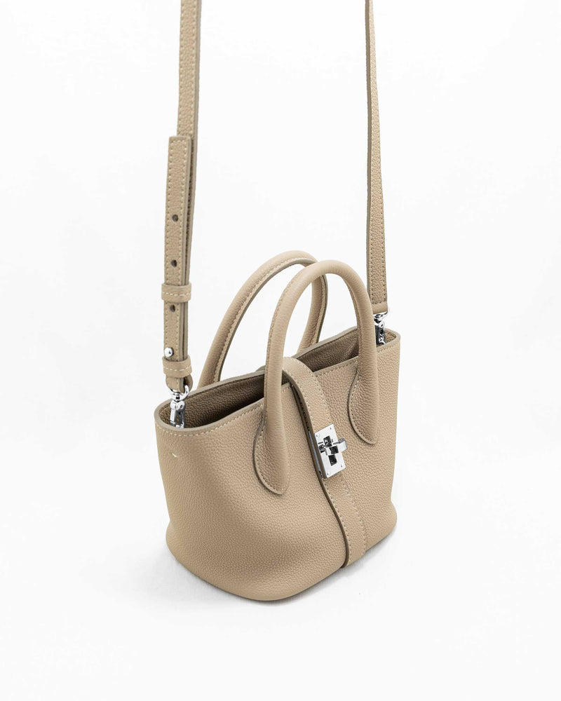 マイコナカタニ 先行予約販売】M.N SD [BEIGE] ｜日本製の本革バッグ・財布