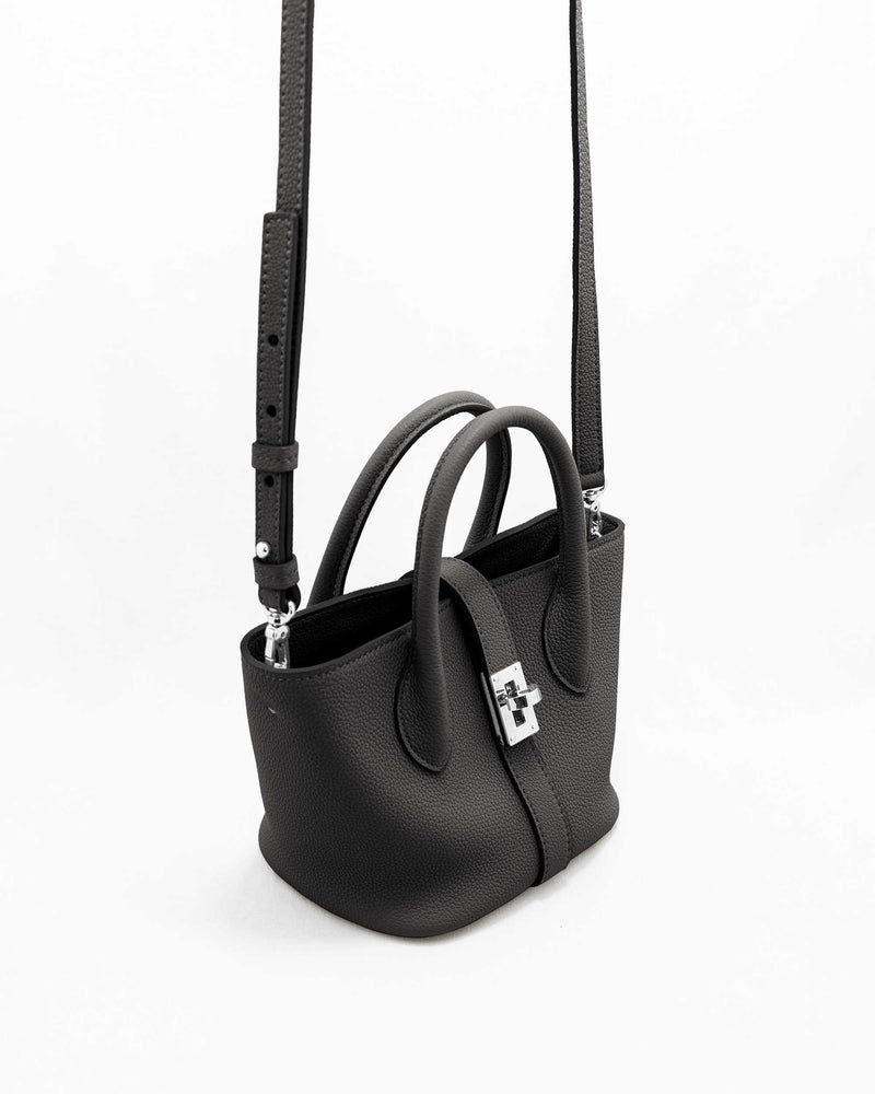 M.N [BLACK]