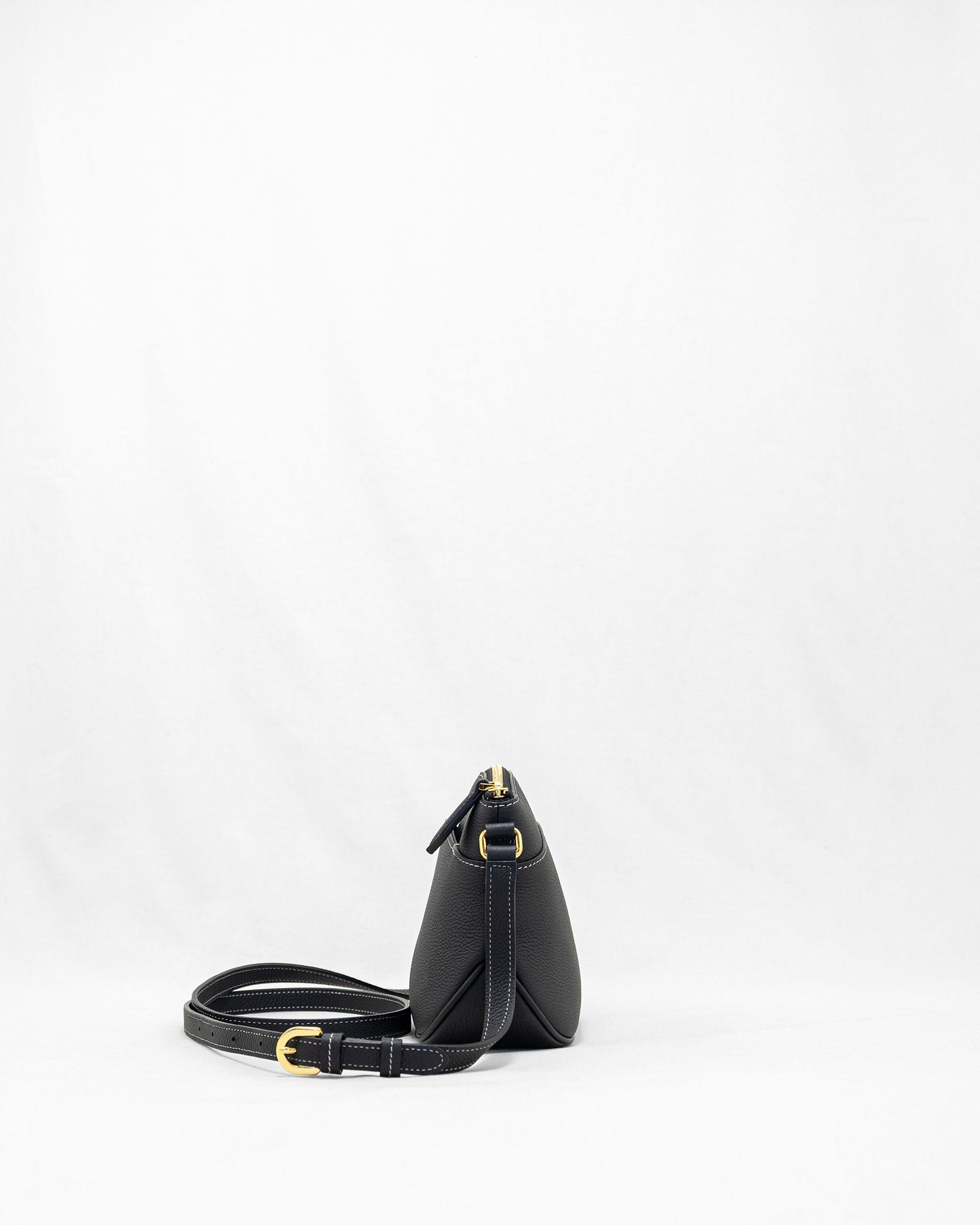 NINA [BLACK] ｜日本製の本革バッグ・財布｜NAGATANI（ナガタニ）公式