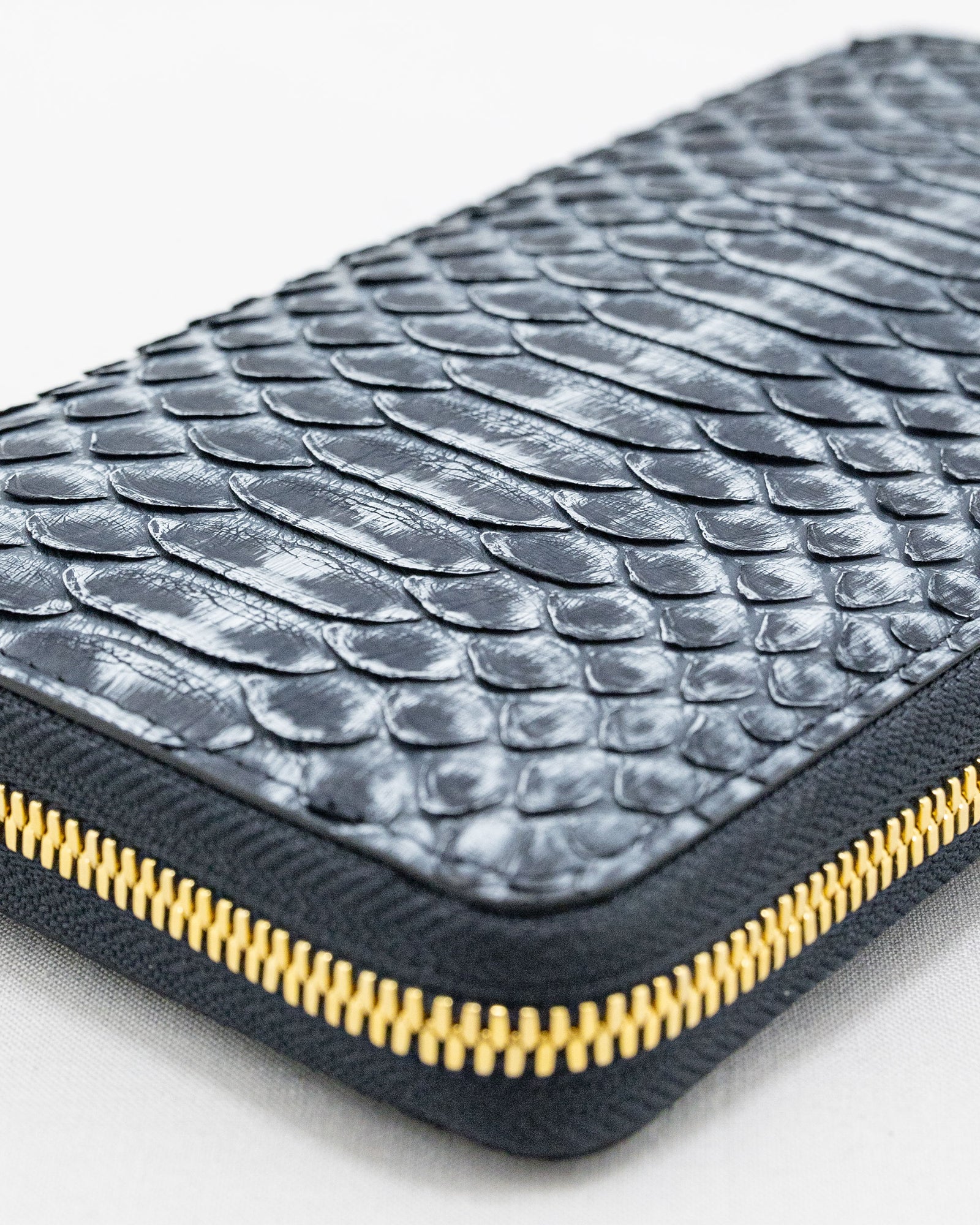 POWDER [NAVY] ｜日本製の本革バッグ・財布｜NAGATANI（ナガタニ