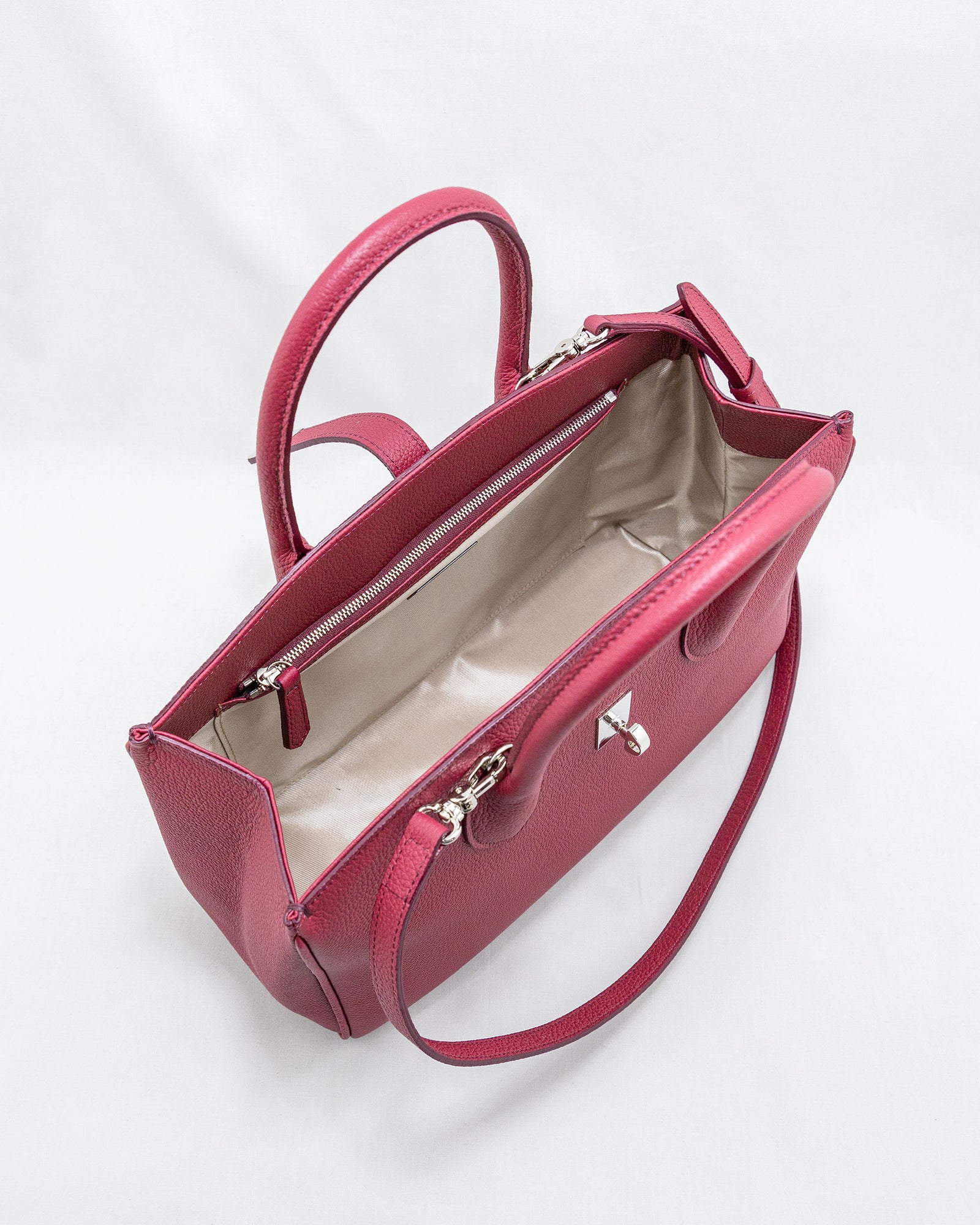 eliane_2000x2500_maroon_6_1600