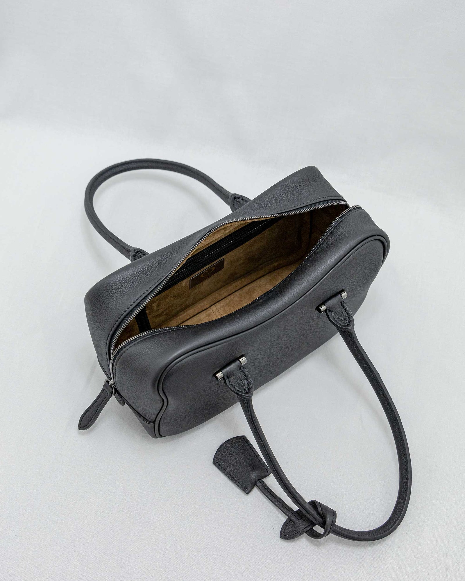 新品NAGATANI MARIEレディースショルダーバッグ日本製 BLACK] MARIE [BLACK] ｜日本製の本革バッグ・財布｜NAGATANI（ナガタニ