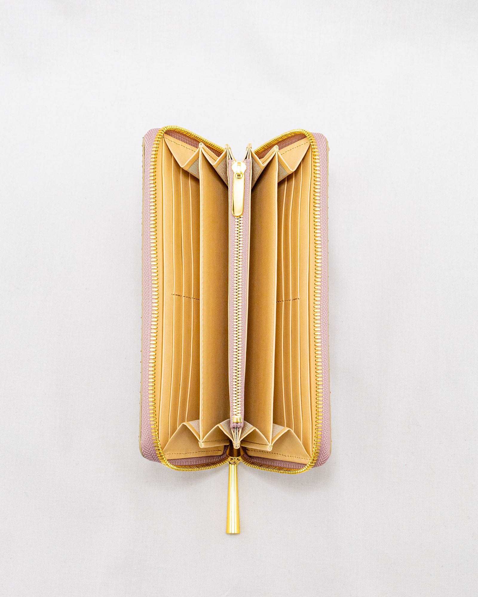 【美品】NAGATANI　ナガタニ　キューブバッグ　本革　高級　ピンク 美品】NAGATANI ナガタニ キューブバッグ 本革 高級 ピンク