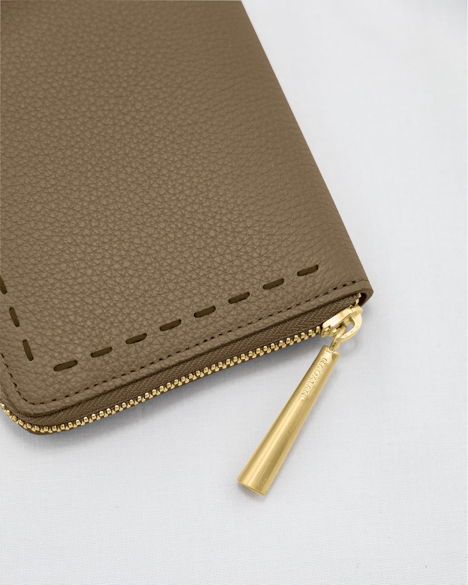 SAHO [OAK×D.BROWN] ｜日本製の本革バッグ・財布｜NAGATANI（ナガタニ