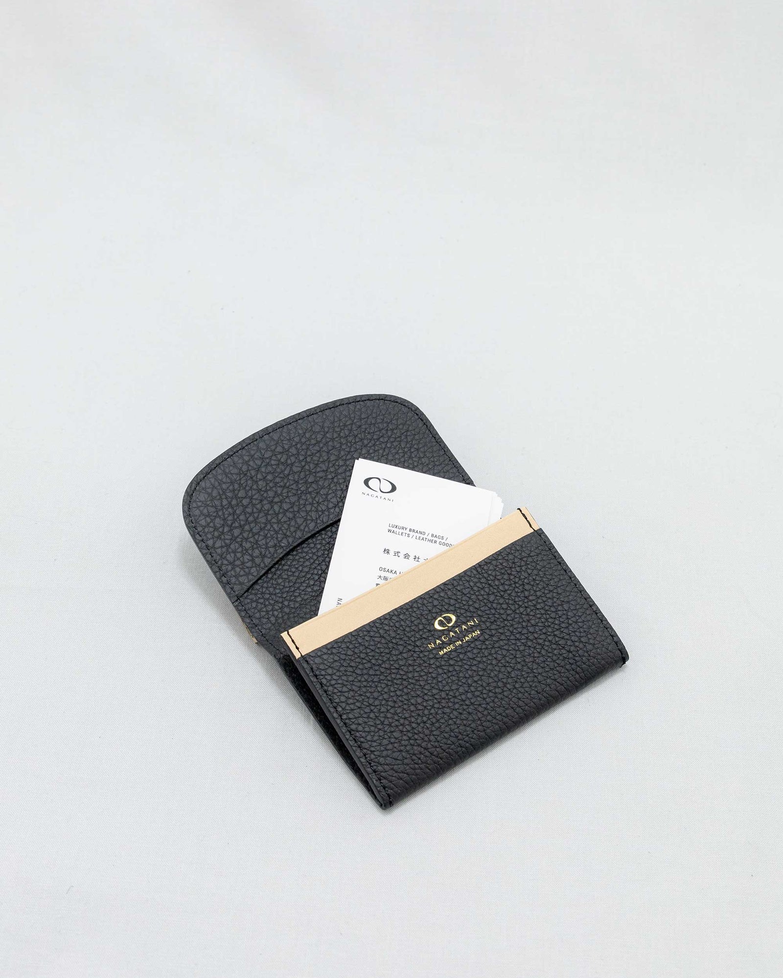 tsubaki_2000x2500_black_2_1600